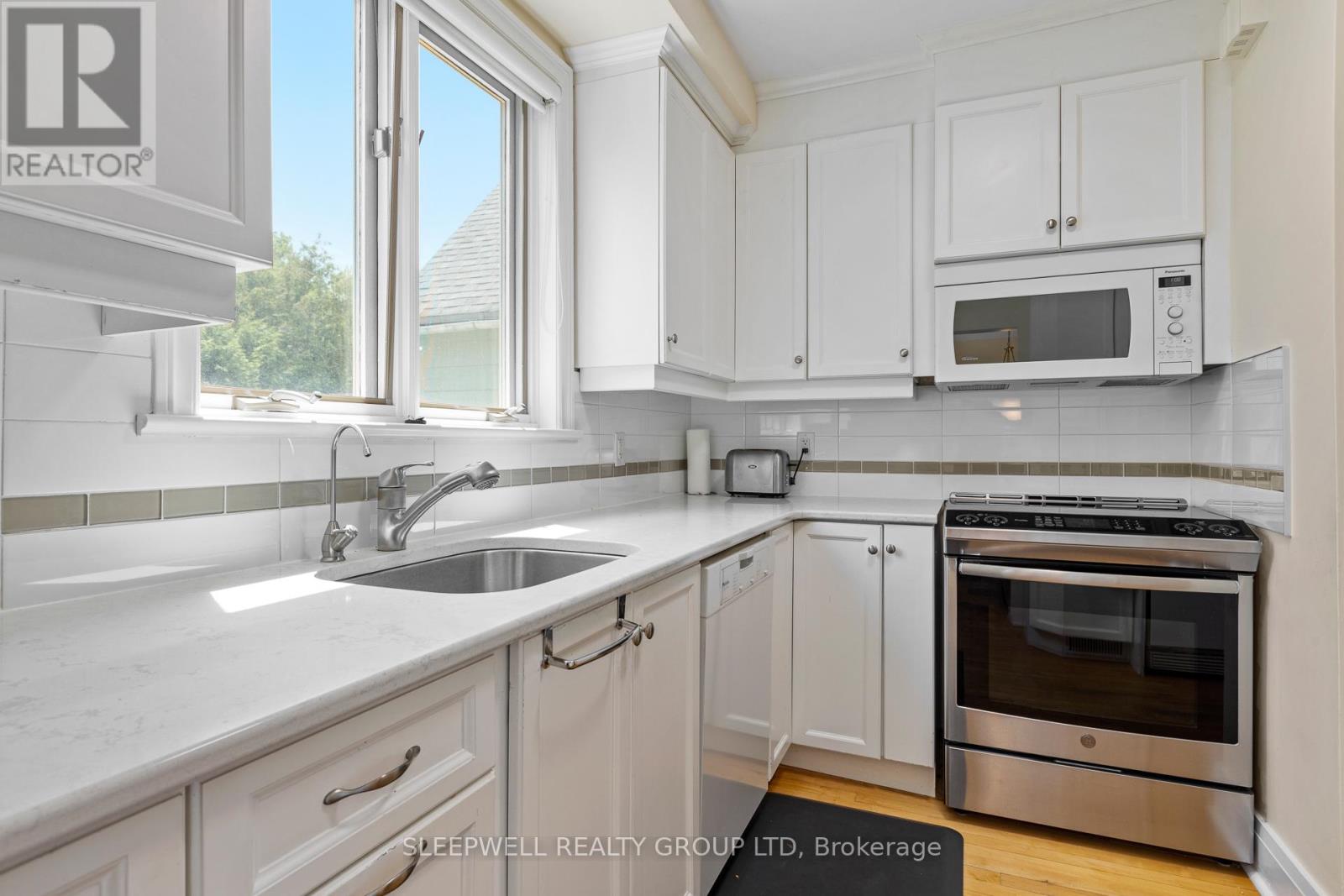 30 Belgrave Road, Ottawa, Ontario  K1S 0M1 - Photo 6 - X13173228