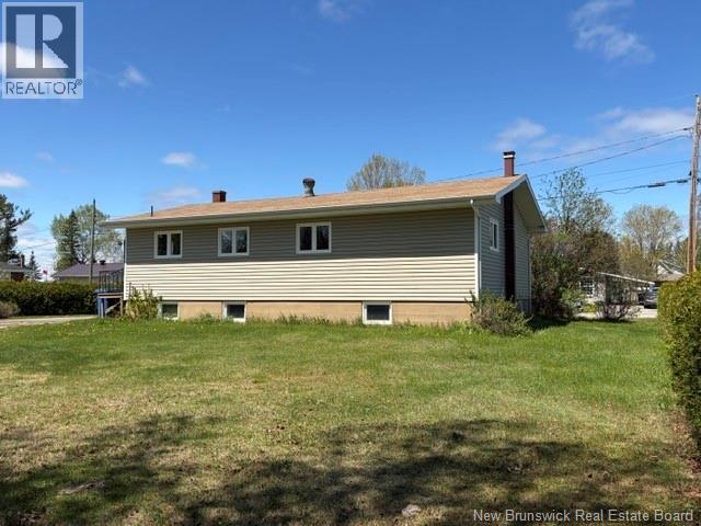 1091 James Street, Bathurst, New Brunswick  E2A 4L3 - Photo 3 - NB140036