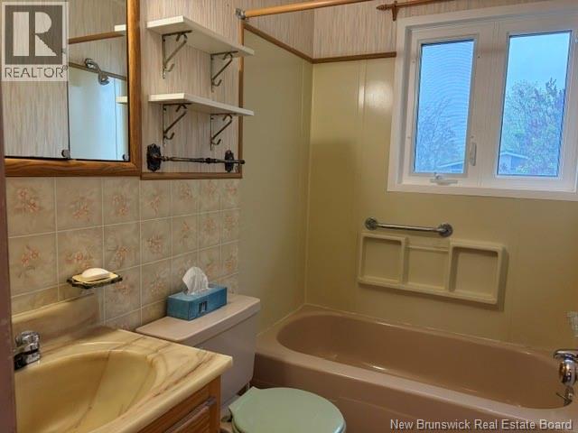1091 James Street, Bathurst, New Brunswick  E2A 4L3 - Photo 9 - NB140036