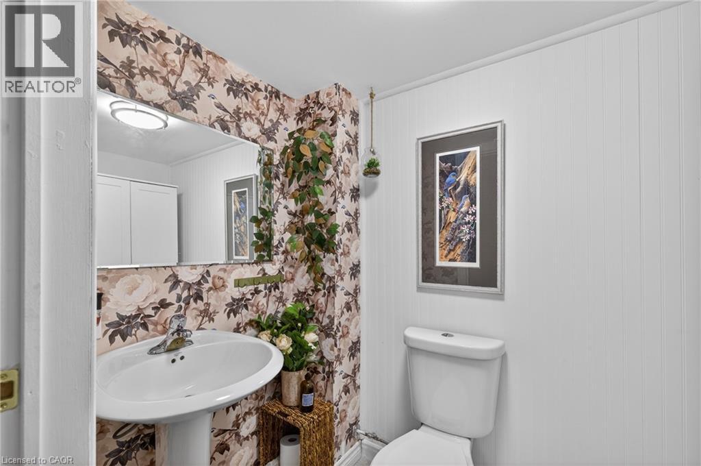 7 Windermere Court, Guelph, Ontario  N1E 3L3 - Photo 23 - 40833294