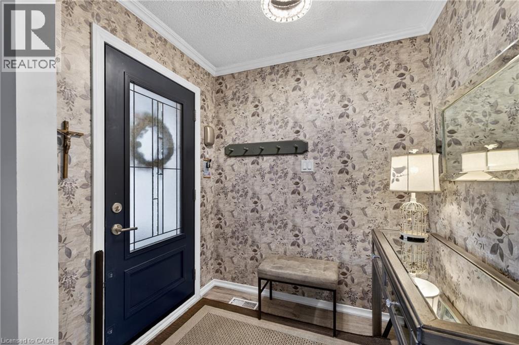 7 Windermere Court, Guelph, Ontario  N1E 3L3 - Photo 4 - 40833294