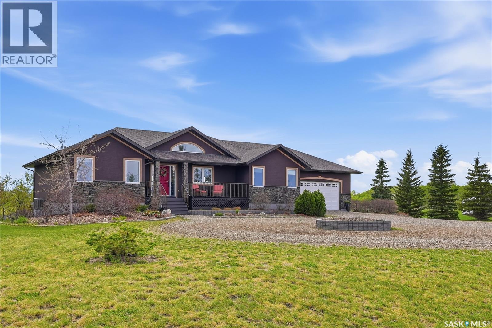11 Country Road, Dundurn Rm No. 314, Saskatchewan  S7C 0A7 - Photo 2 - SK037040