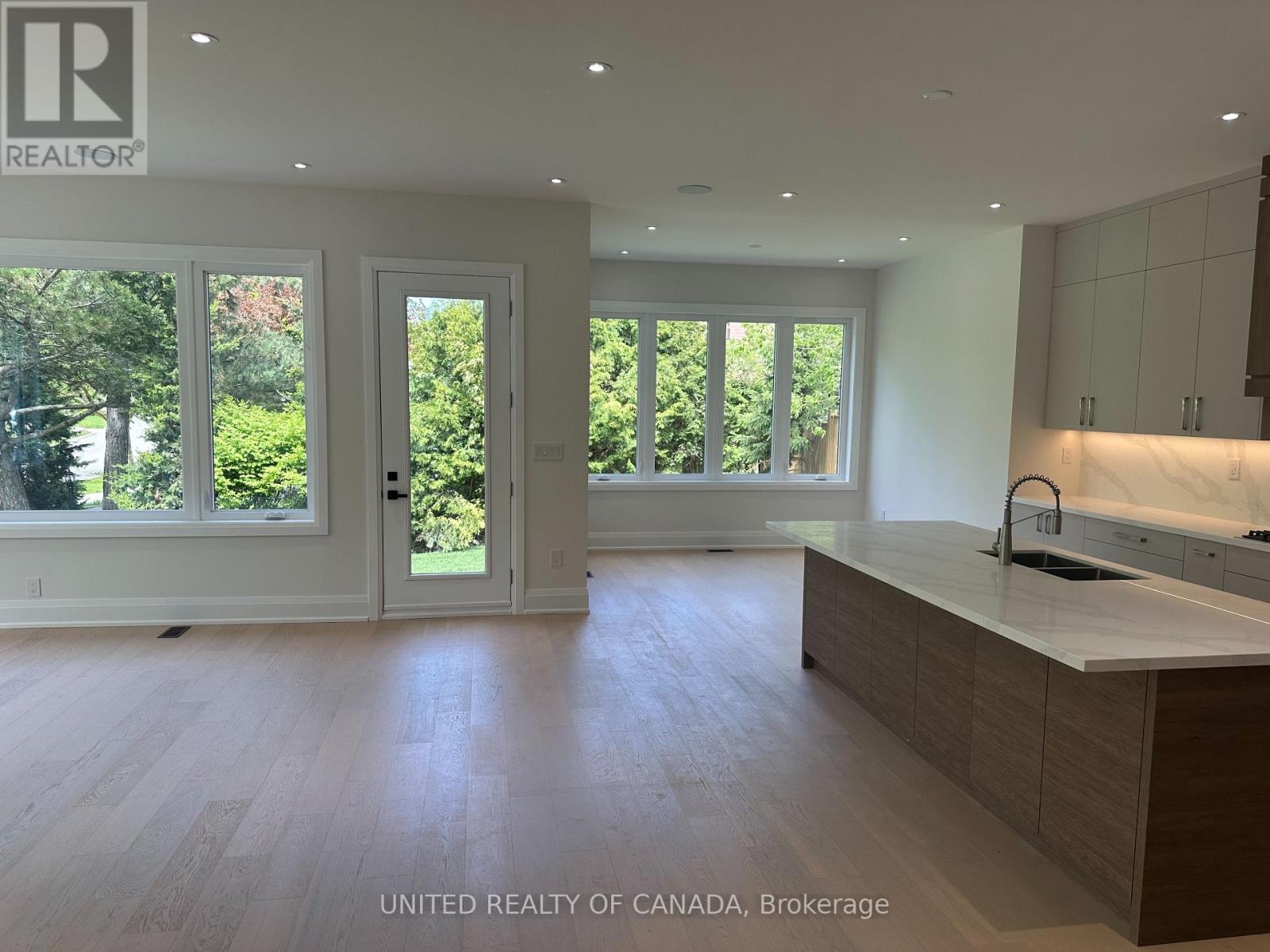 5 Cedar Crescent, Aurora, Ontario  L4G 3J7 - Photo 6 - N13173210