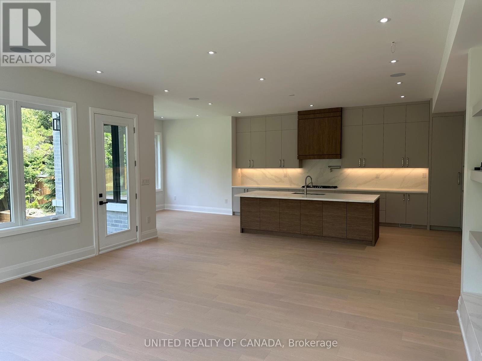 5 Cedar Crescent, Aurora, Ontario  L4G 3J7 - Photo 7 - N13173210