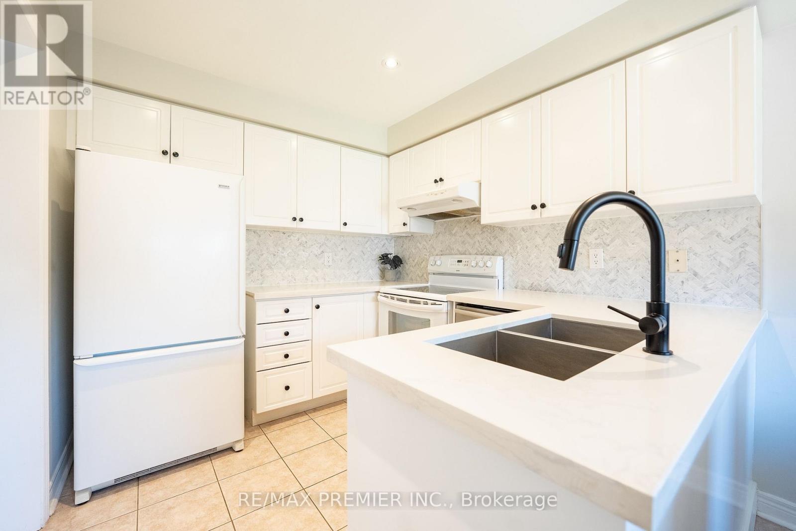 22 Laura Sabrina Drive, Vaughan, Ontario  L4H 1M6 - Photo 12 - N13173246