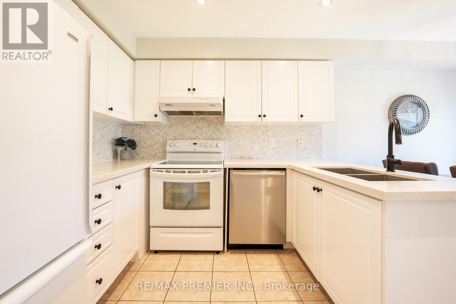 22 Laura Sabrina Drive, Vaughan, Ontario  L4H 1M6 - Photo 14 - N13173246
