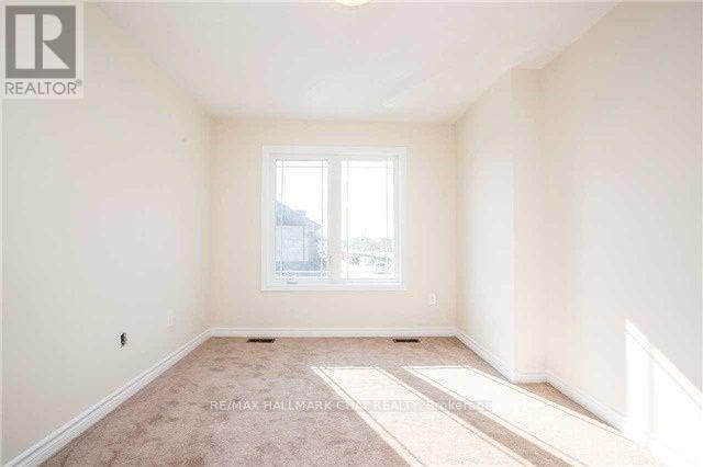 63 Batteaux Street, Barrie (Ardagh), Ontario L4M 0K6 - Photo 3 - S13173224