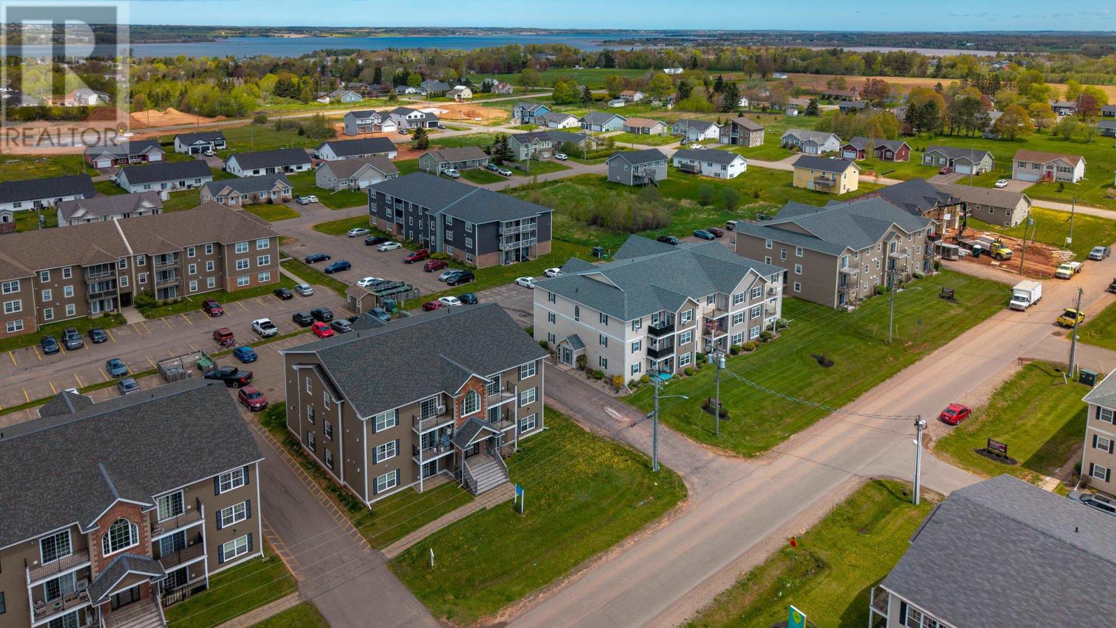 304 67 Ducks Landing, Stratford, Prince Edward Island  C1B 0L3 - Photo 2 - 202612131