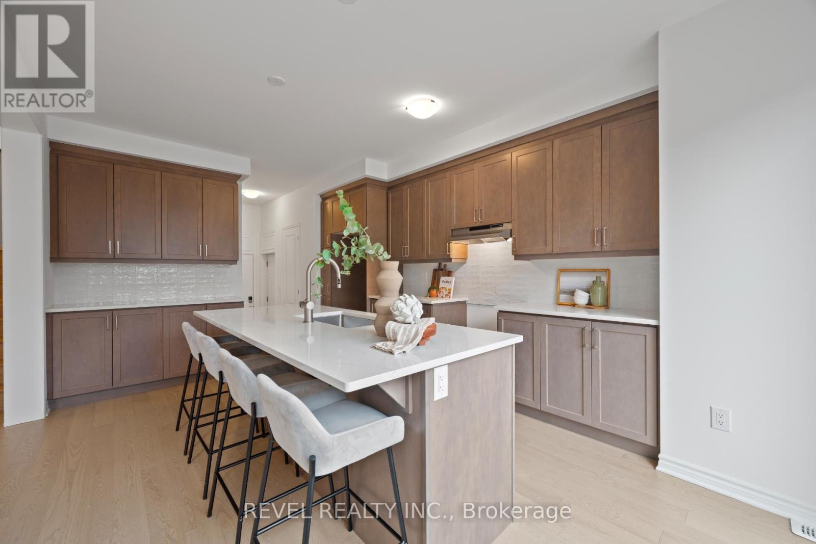 1313 Farrell Court, Milton, Ontario  L9E 2G7 - Photo 10 - W13173188