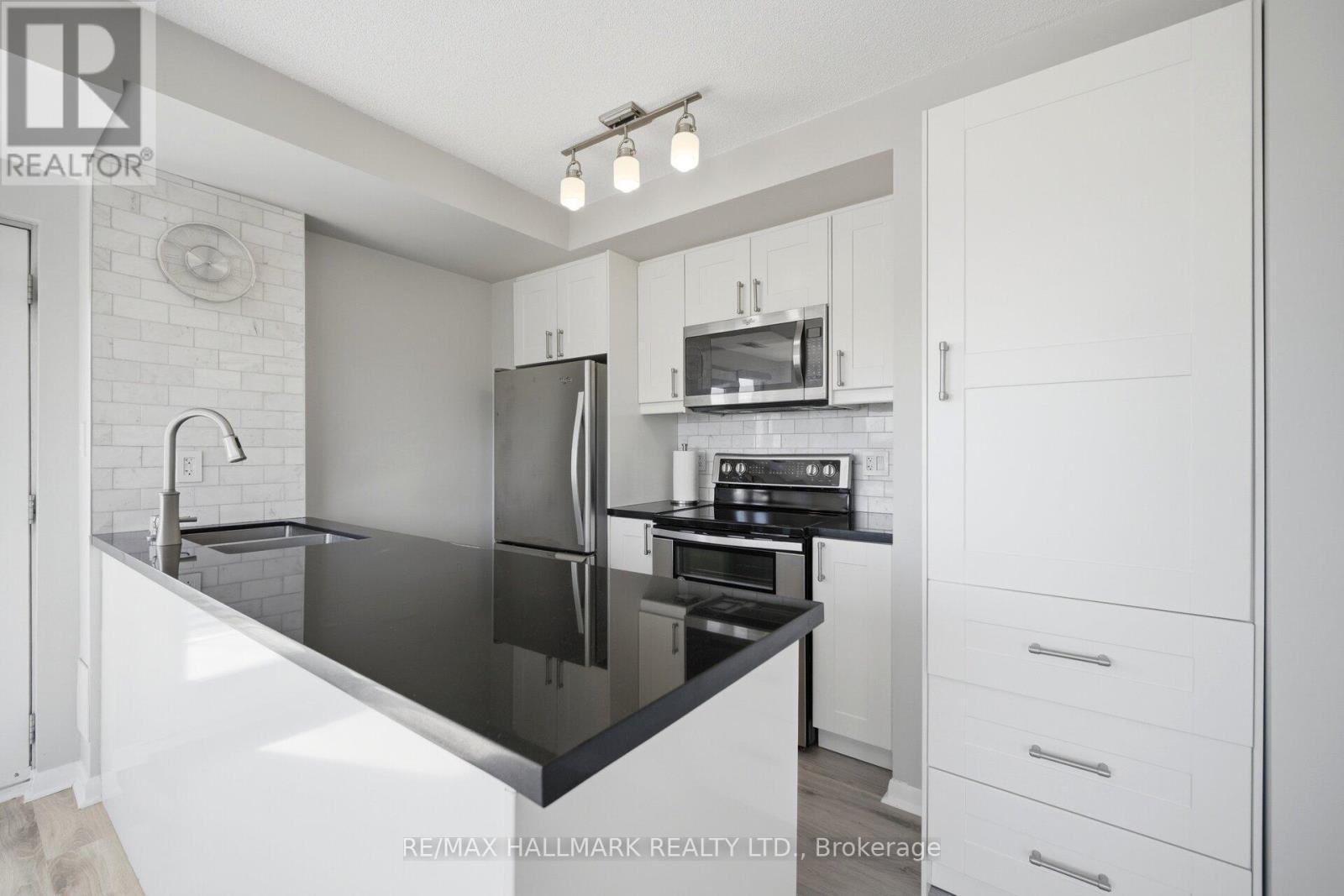 403 - 2464 Weston Road, Toronto, Ontario  M9N 0A2 - Photo 11 - W13173190