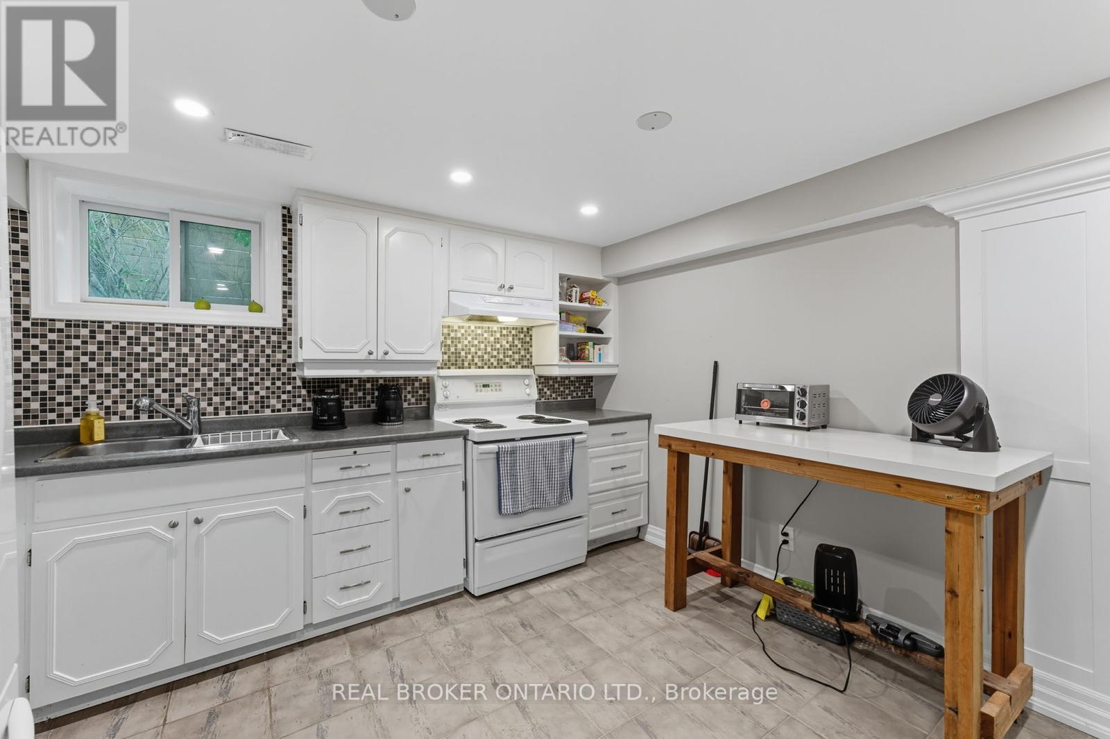 1314 Fisher Avenue, Burlington, Ontario  L7P 2L6 - Photo 19 - W13173192
