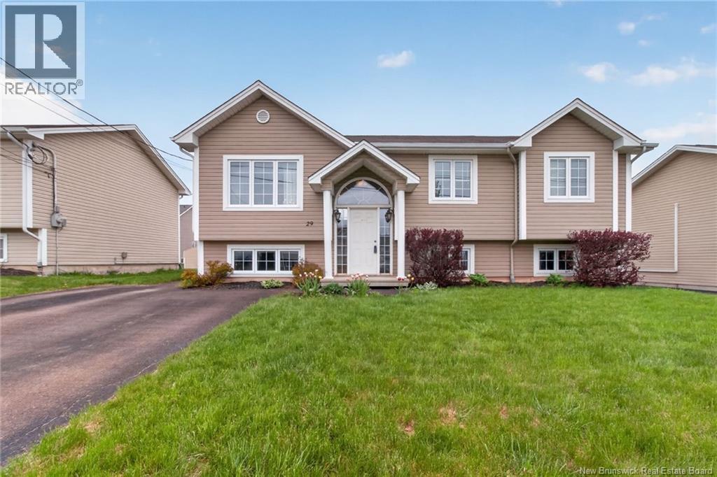 29 Falcon Drive, Moncton, New Brunswick  E1G 0H8 - Photo 1 - NB140205