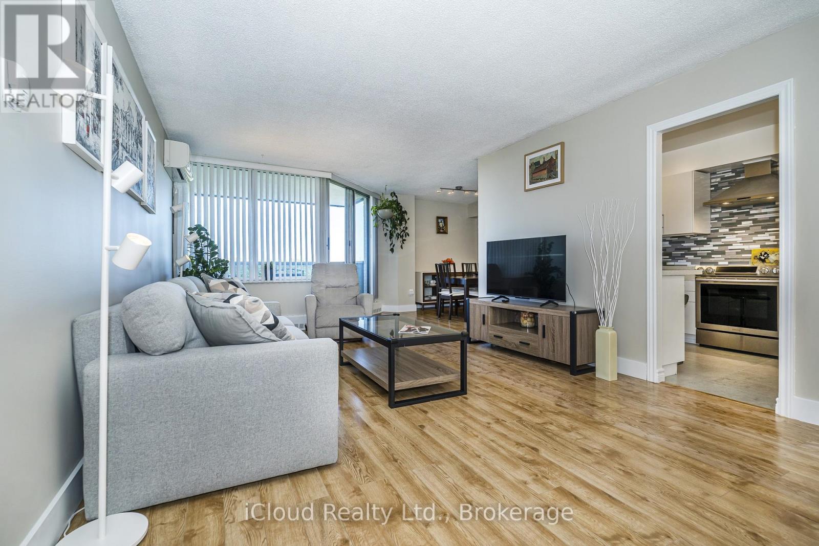 1007 - 420 Mill Road, Toronto, Ontario M9C 1Z1 - Photo 6 - W13171112