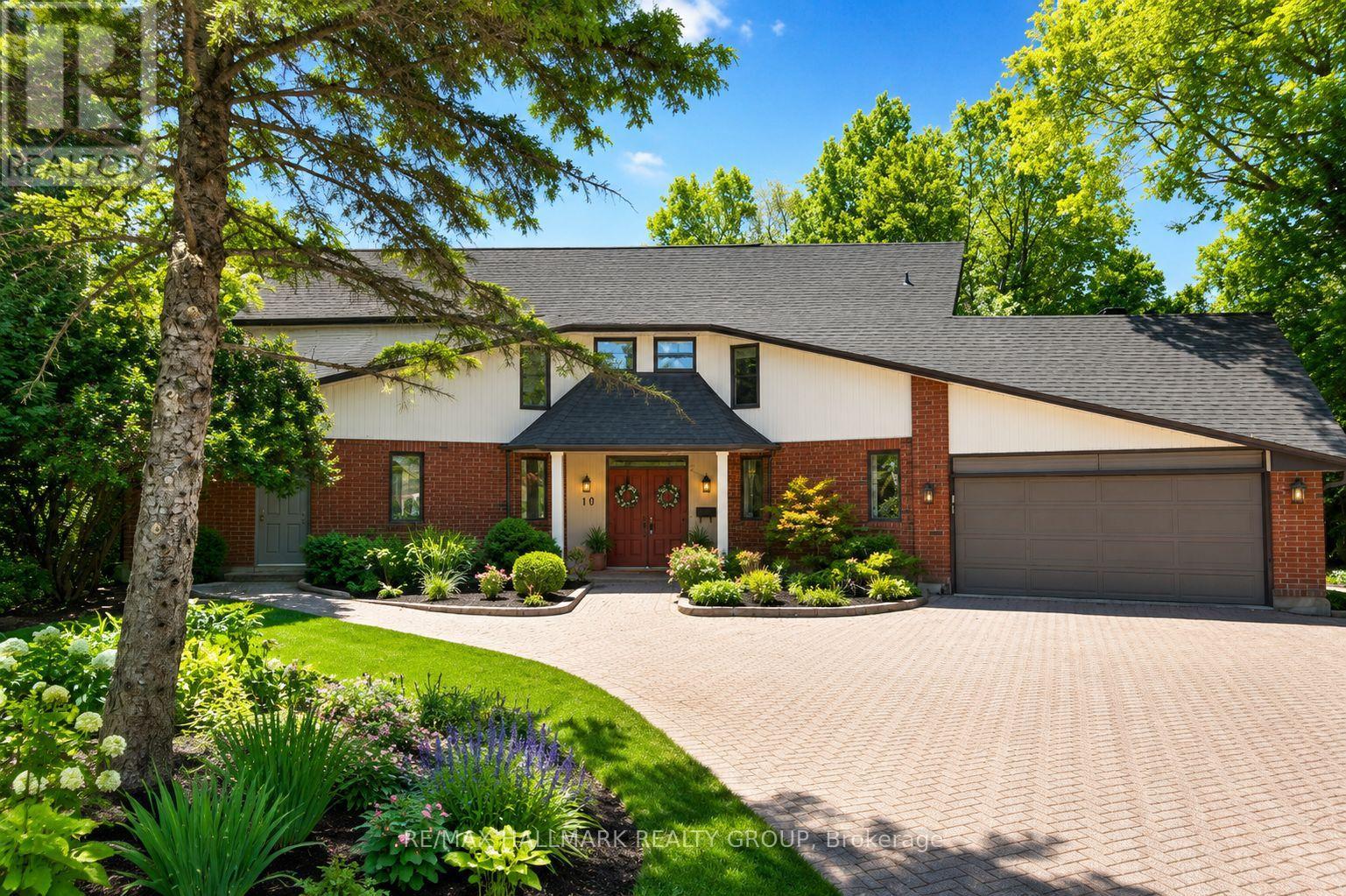 10 COXFORD STREET, Ottawa, Ontario