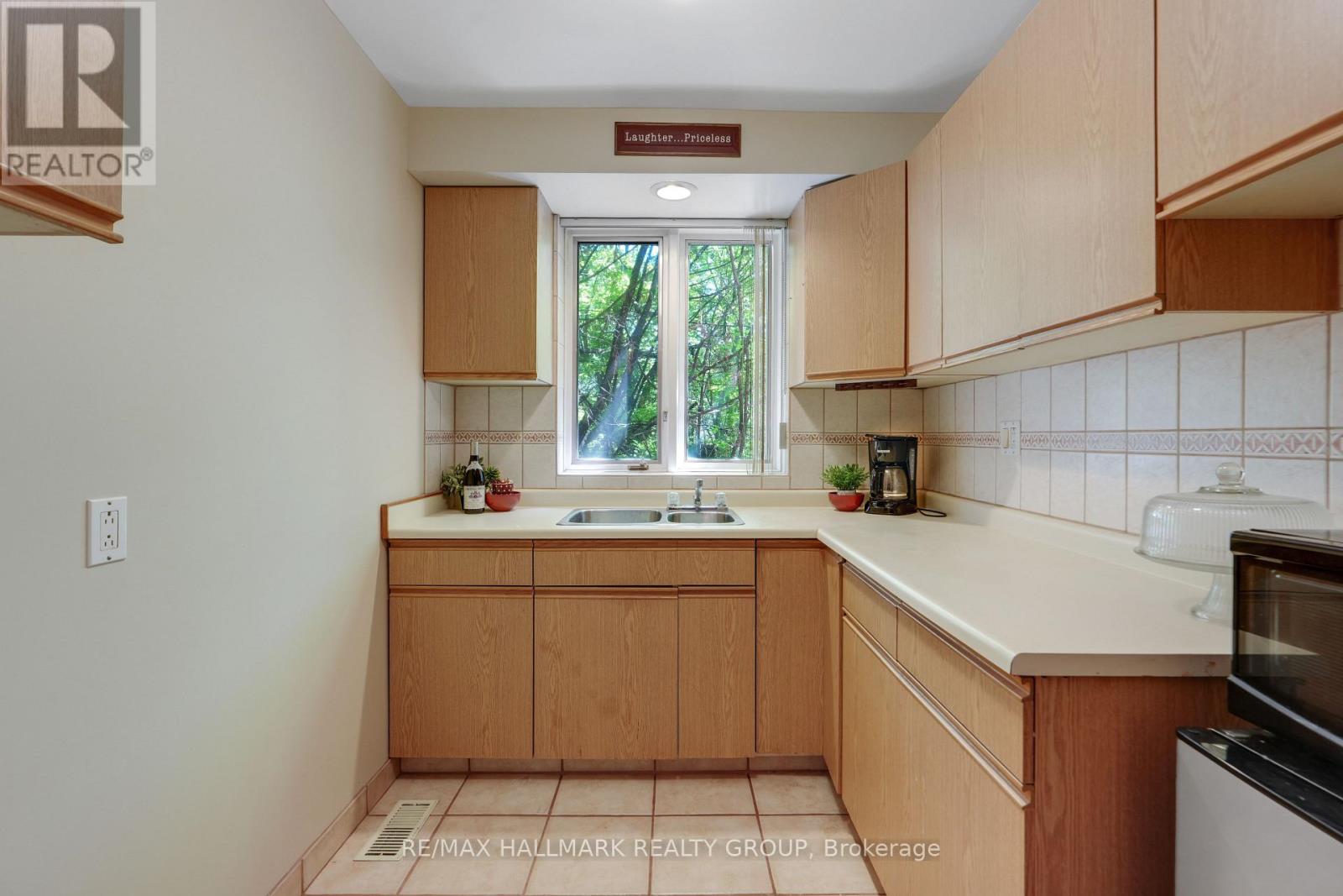 10 Coxford Street, Ottawa, Ontario  K1J 6J6 - Photo 18 - X13173292
