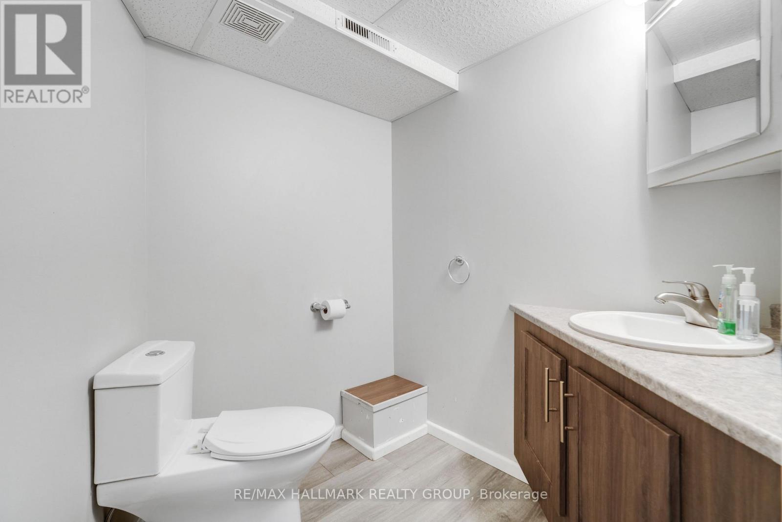 10 Coxford Street, Ottawa, Ontario  K1J 6J6 - Photo 37 - X13173292