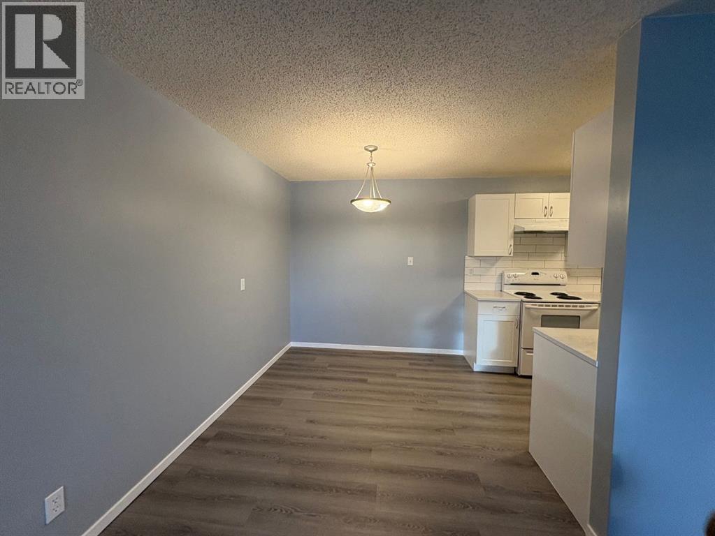 308, 85 Foxbend Crescent N, Lethbridge, Alberta  T1H 5T4 - Photo 6 - A2282359