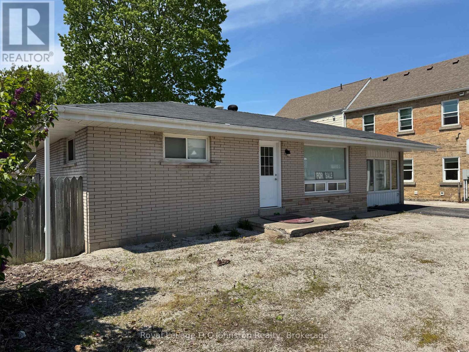 722 Goderich Street, Saugeen Shores, Ontario  N0H 2C0 - Photo 2 - X13173268
