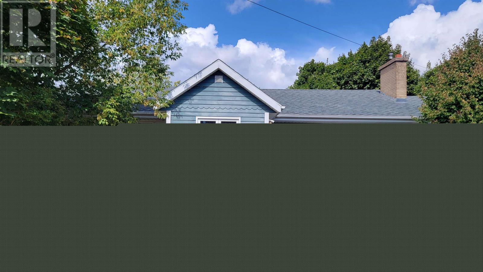 37 Colonel Gray Drive, Charlottetown, Prince Edward Island  C1A 2S6 - Photo 3 - 202522769