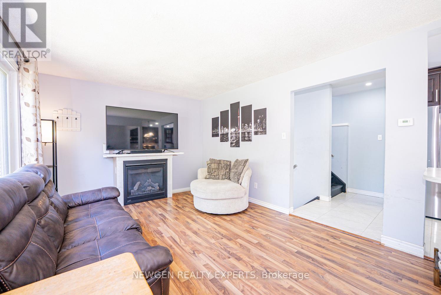 10 Hollyhedge Court, Brampton, Ontario  L6S 1R5 - Photo 11 - W13173284