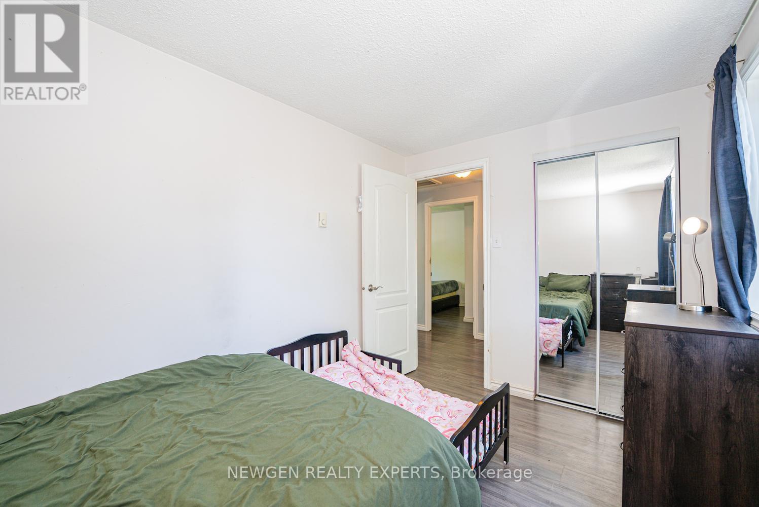 10 Hollyhedge Court, Brampton, Ontario  L6S 1R5 - Photo 27 - W13173284