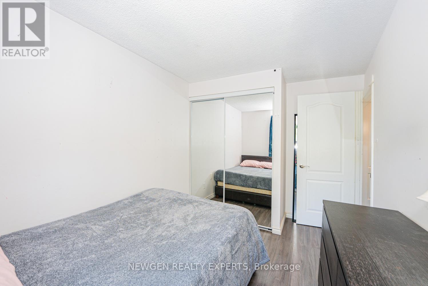 10 Hollyhedge Court, Brampton, Ontario  L6S 1R5 - Photo 29 - W13173284