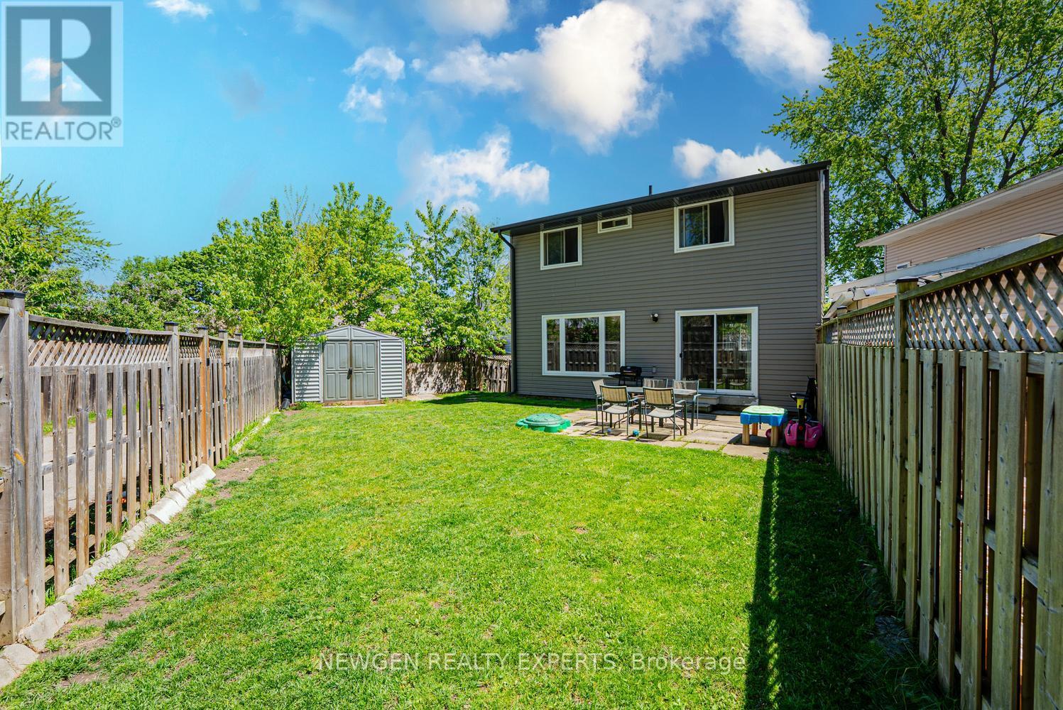 10 Hollyhedge Court, Brampton, Ontario  L6S 1R5 - Photo 37 - W13173284