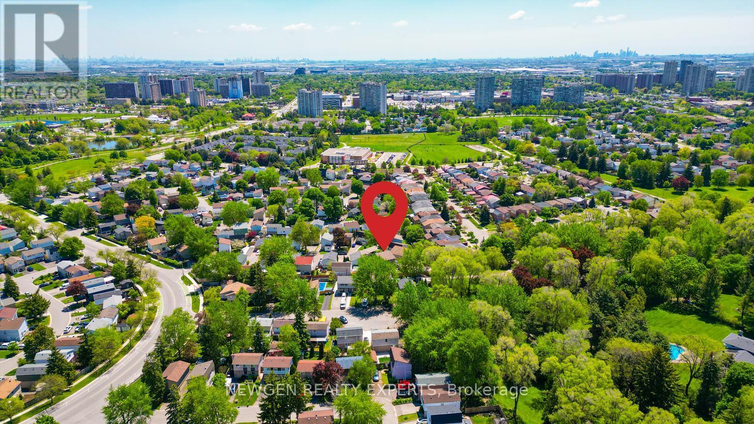 10 Hollyhedge Court, Brampton, Ontario  L6S 1R5 - Photo 42 - W13173284
