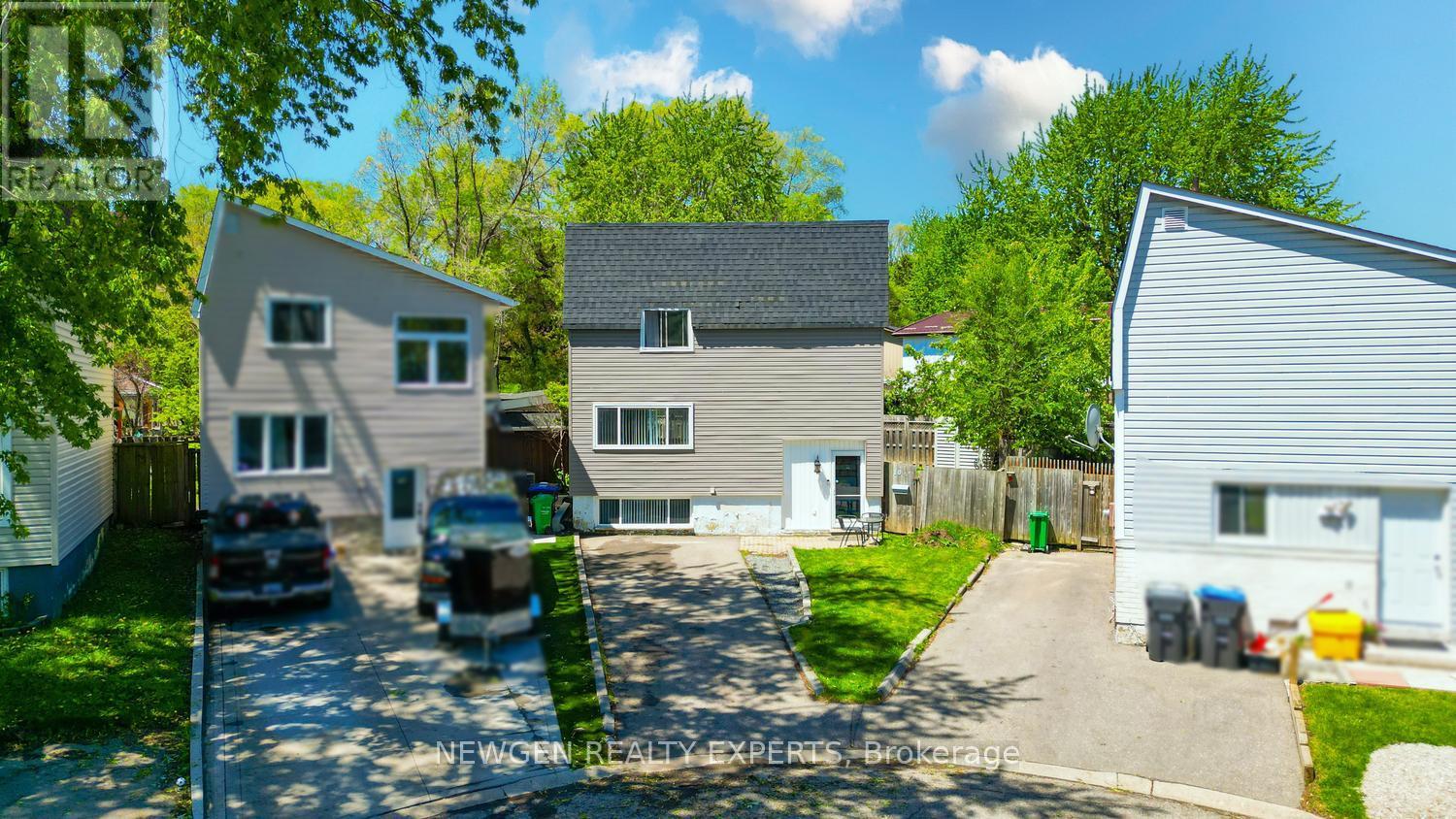 10 Hollyhedge Court, Brampton, Ontario  L6S 1R5 - Photo 5 - W13173284
