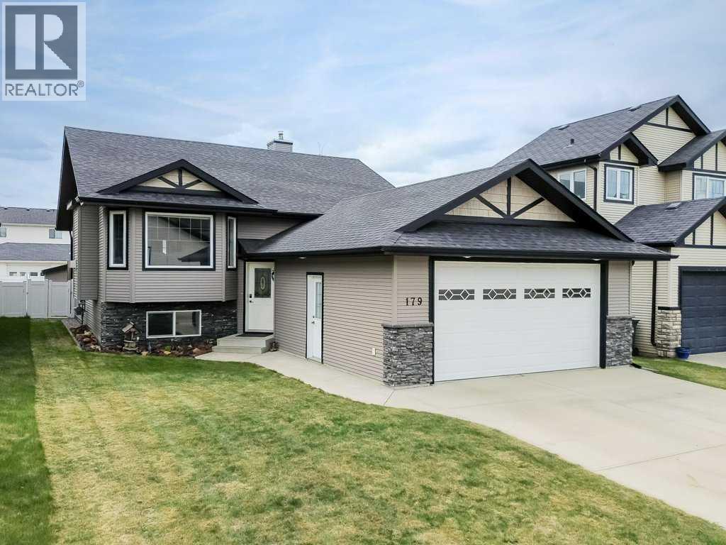 179 Issard Close, Red Deer, Alberta  T4R 0C2 - Photo 2 - A2314203