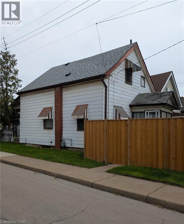 174 London Street N, Hamilton, Ontario  L8H 4C2 - Photo 2 - 40830211