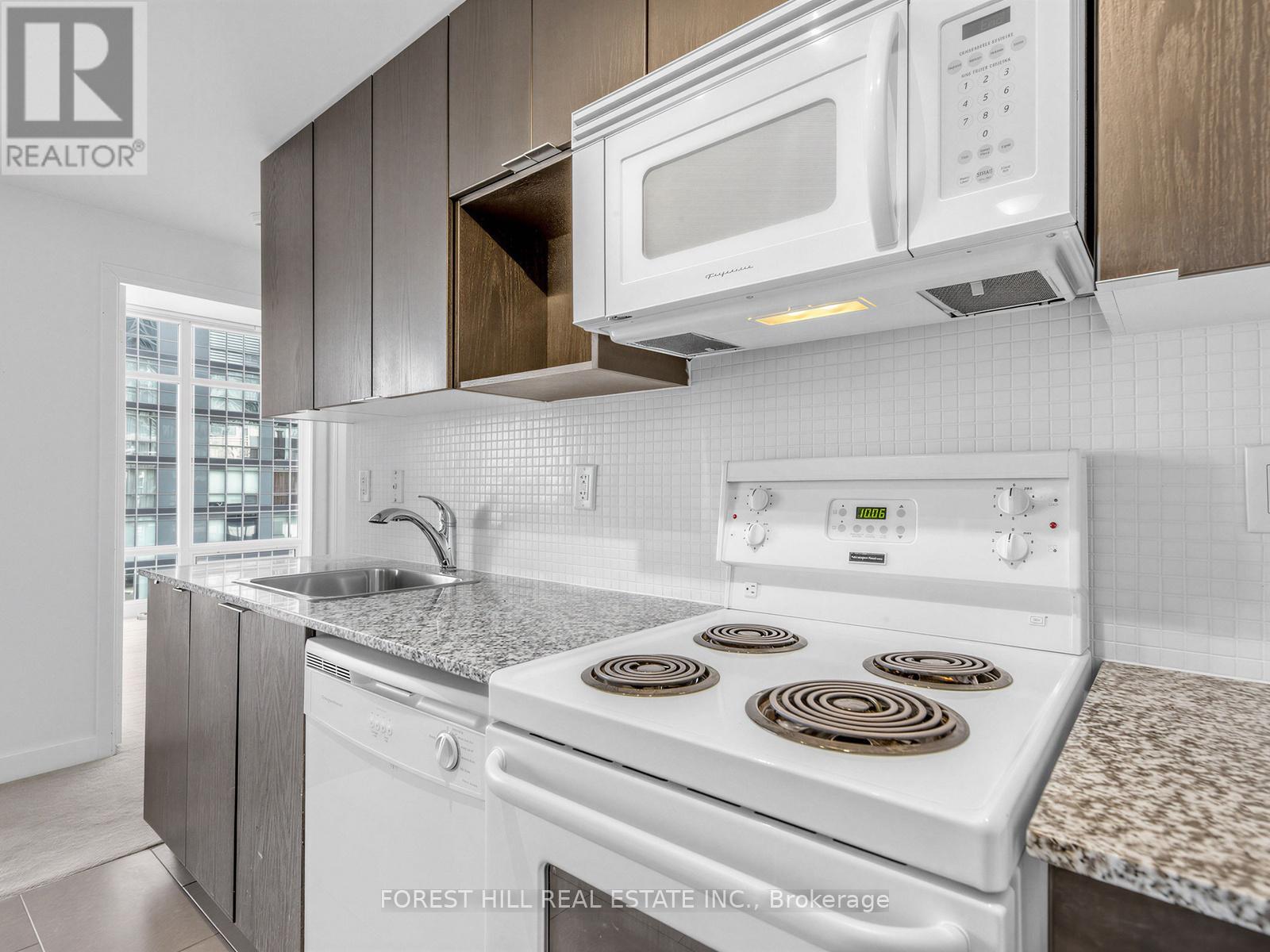 919 - 15 Brunel Court, Toronto, Ontario  M5V 3Y6 - Photo 14 - C13170188
