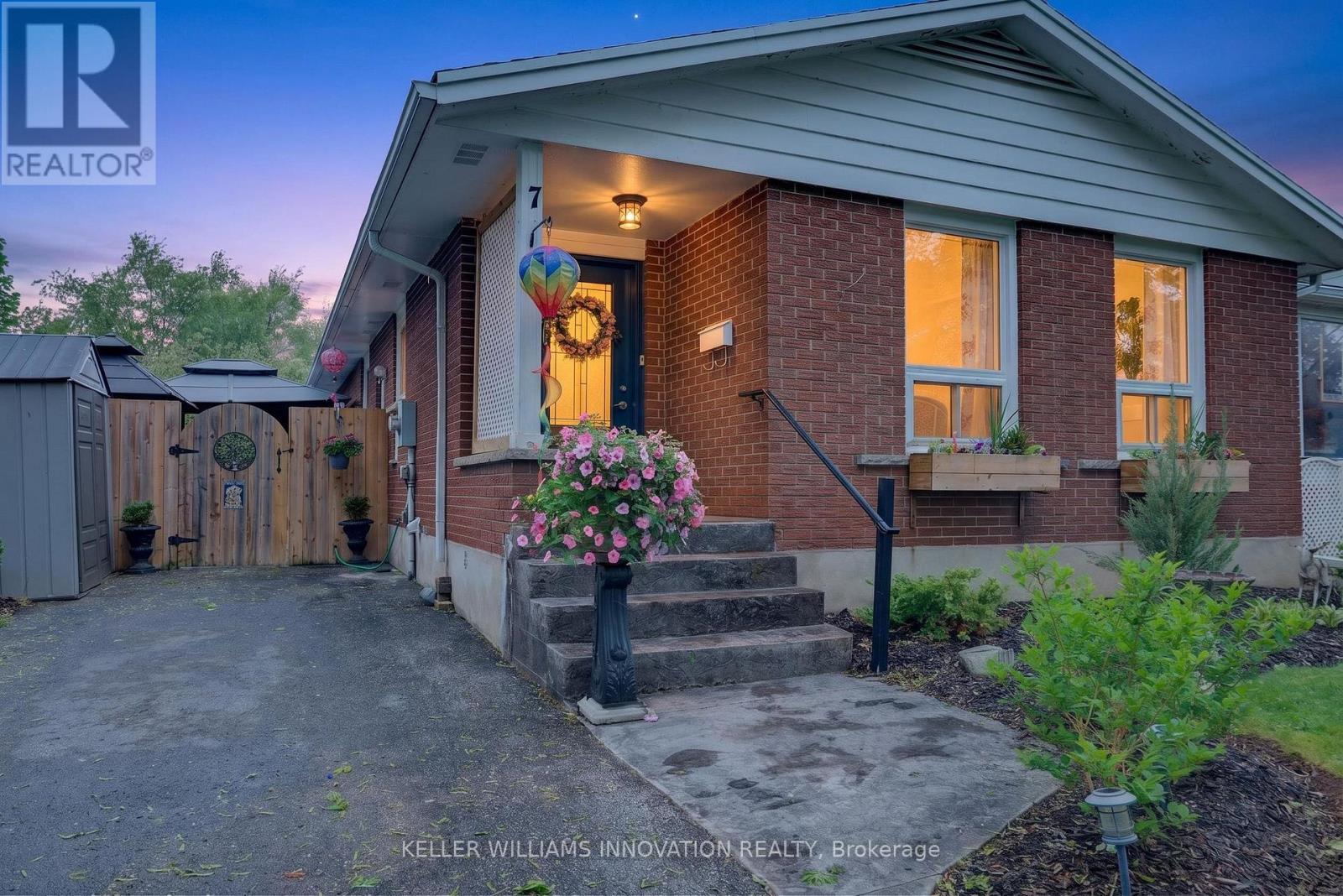 7 Windermere Court, Guelph, Ontario  N1E 3L3 - Photo 2 - X13173304