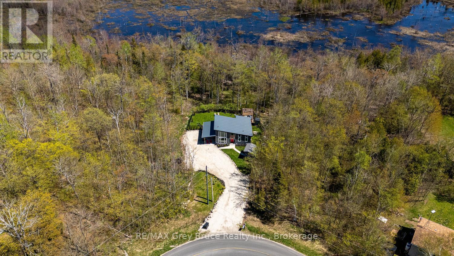 78 Maple Drive, Northern Bruce Peninsula, Ontario  N0H 1Z0 - Photo 3 - X12942618