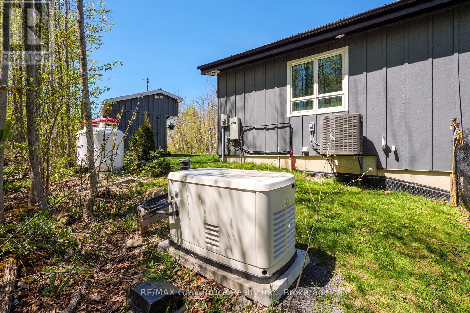 78 Maple Drive, Northern Bruce Peninsula, Ontario  N0H 1Z0 - Photo 43 - X12942618