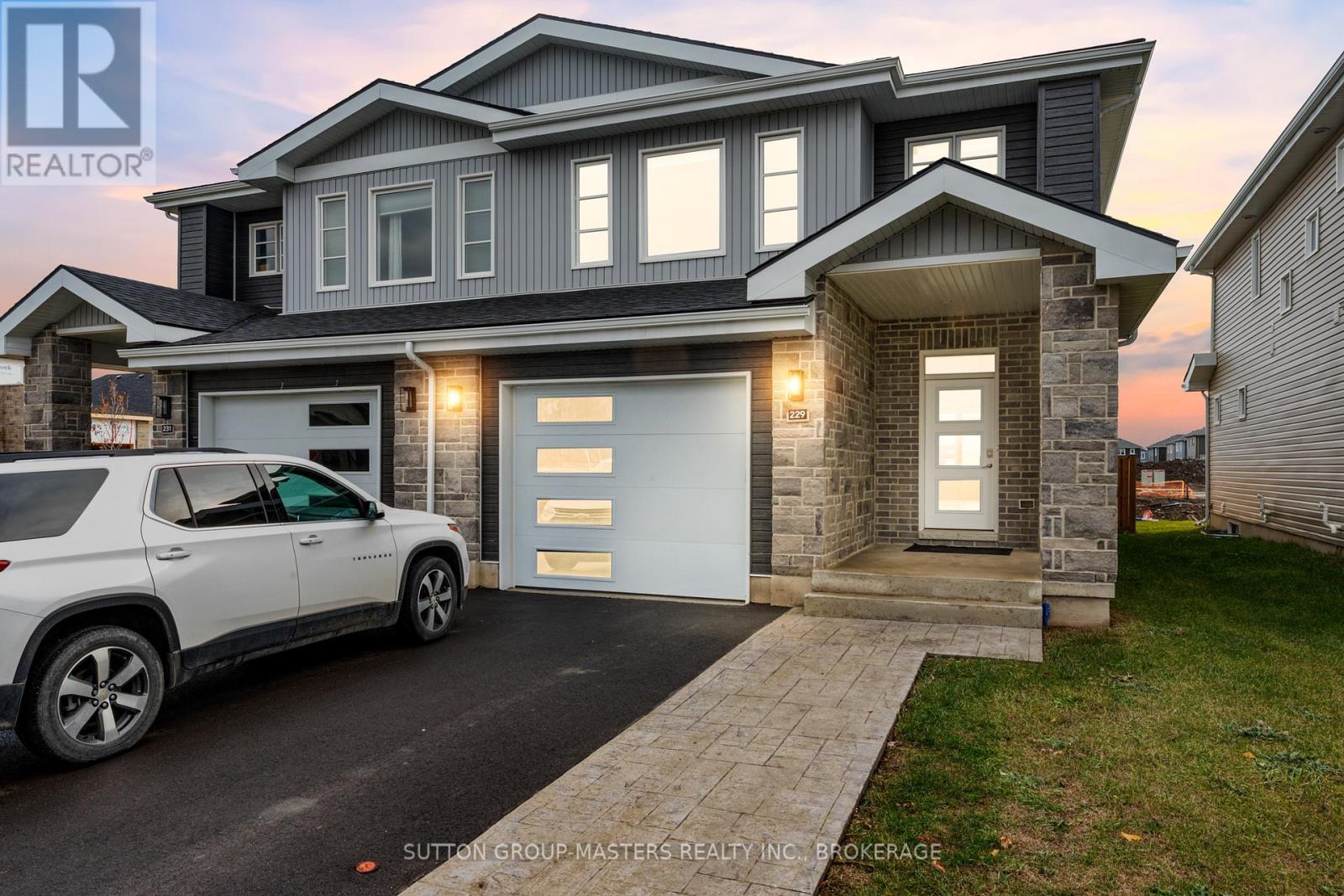 229 Superior Drive, Loyalist (Amherstview), Ontario  K7N 0E9 - Photo 1 - X13173434