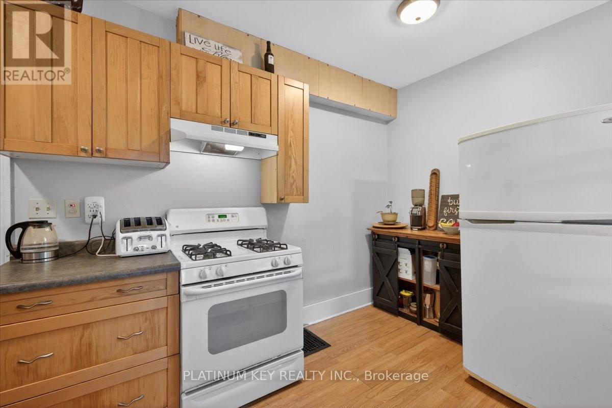 150 Front Street W, Strathroy-Caradoc, Ontario  N7G 1Y2 - Photo 4 - X13173306