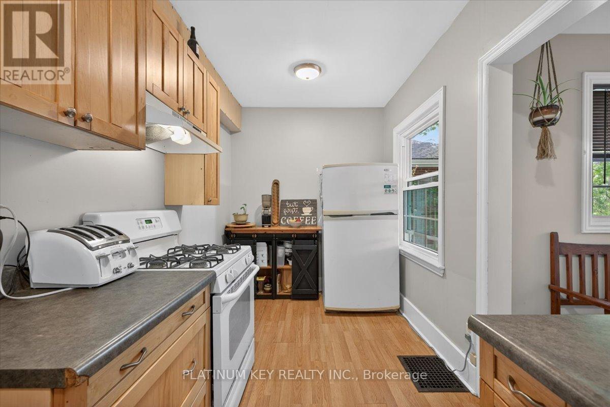 150 Front Street W, Strathroy-Caradoc, Ontario  N7G 1Y2 - Photo 5 - X13173306