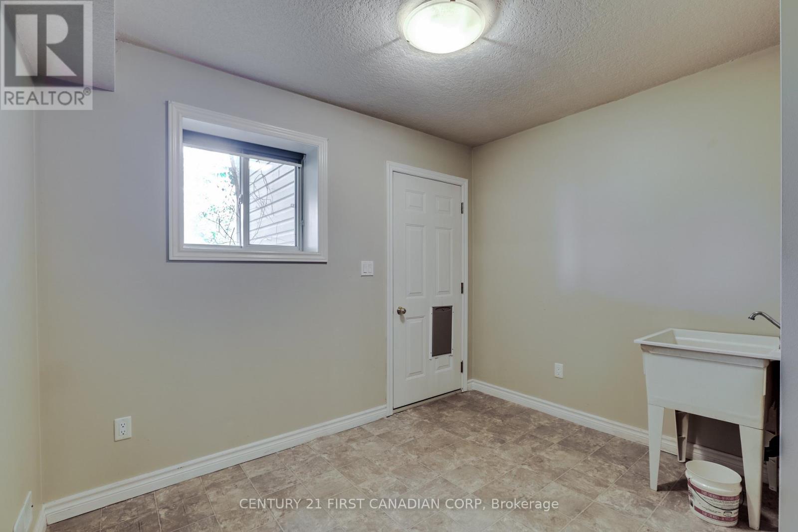 204 Ewart Street, Strathroy-Caradoc, Ontario  N7G 4G6 - Photo 33 - X13173342