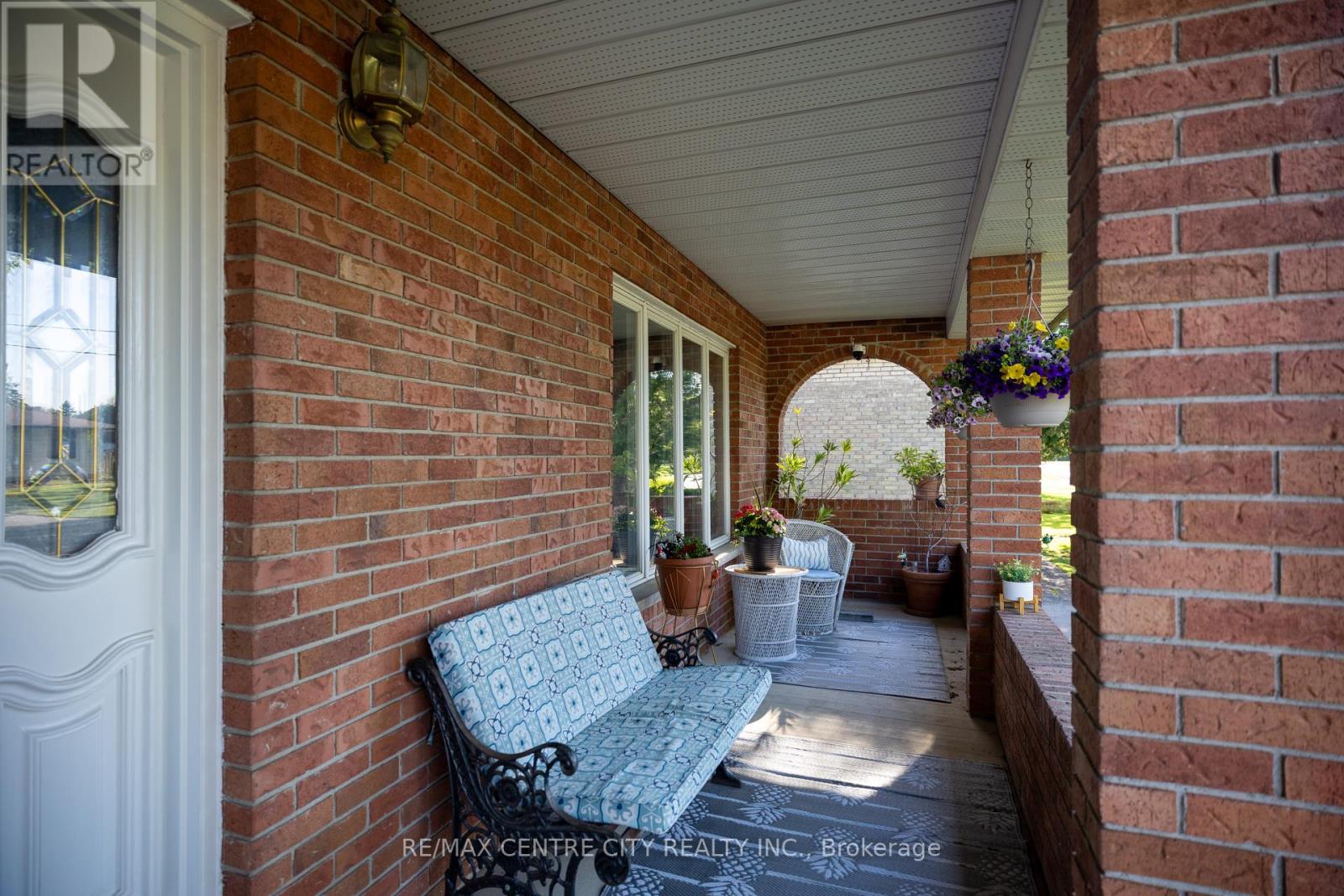 32 Brock Street, St. Thomas, Ontario  N5P 2B2 - Photo 3 - X13173438
