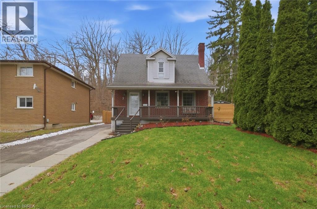 7 BARRY Drive, brantford, Ontario