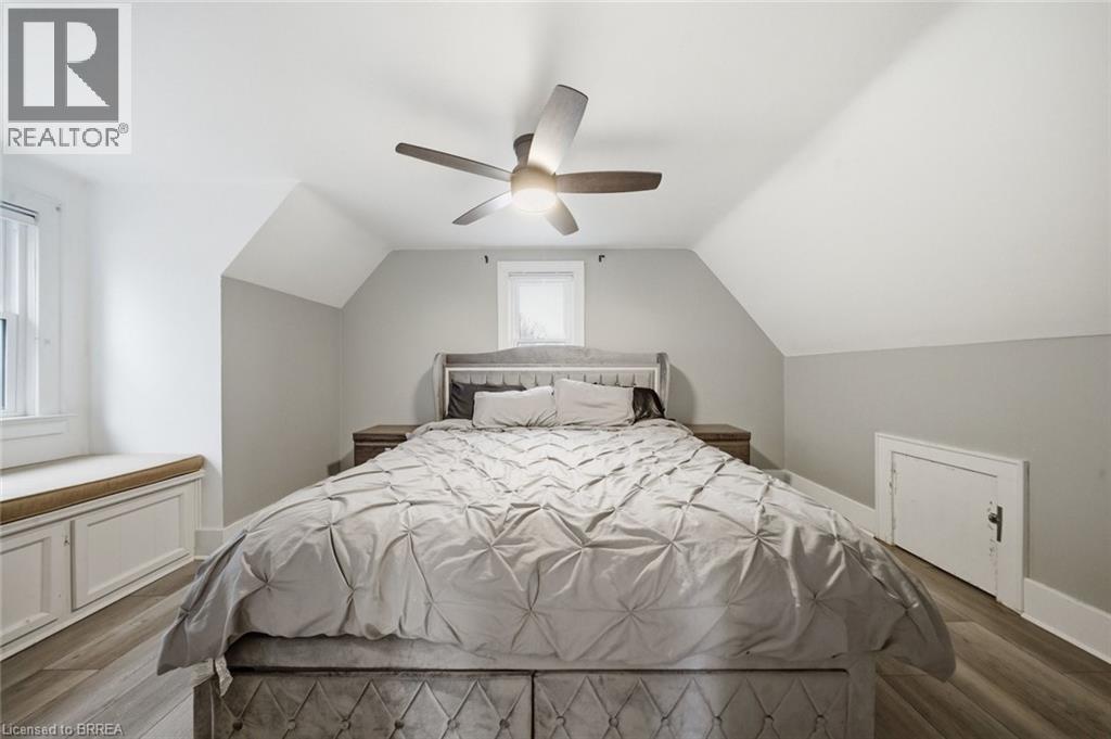7 Barry Drive, Brantford, Ontario  N3T 1W1 - Photo 14 - 40833287