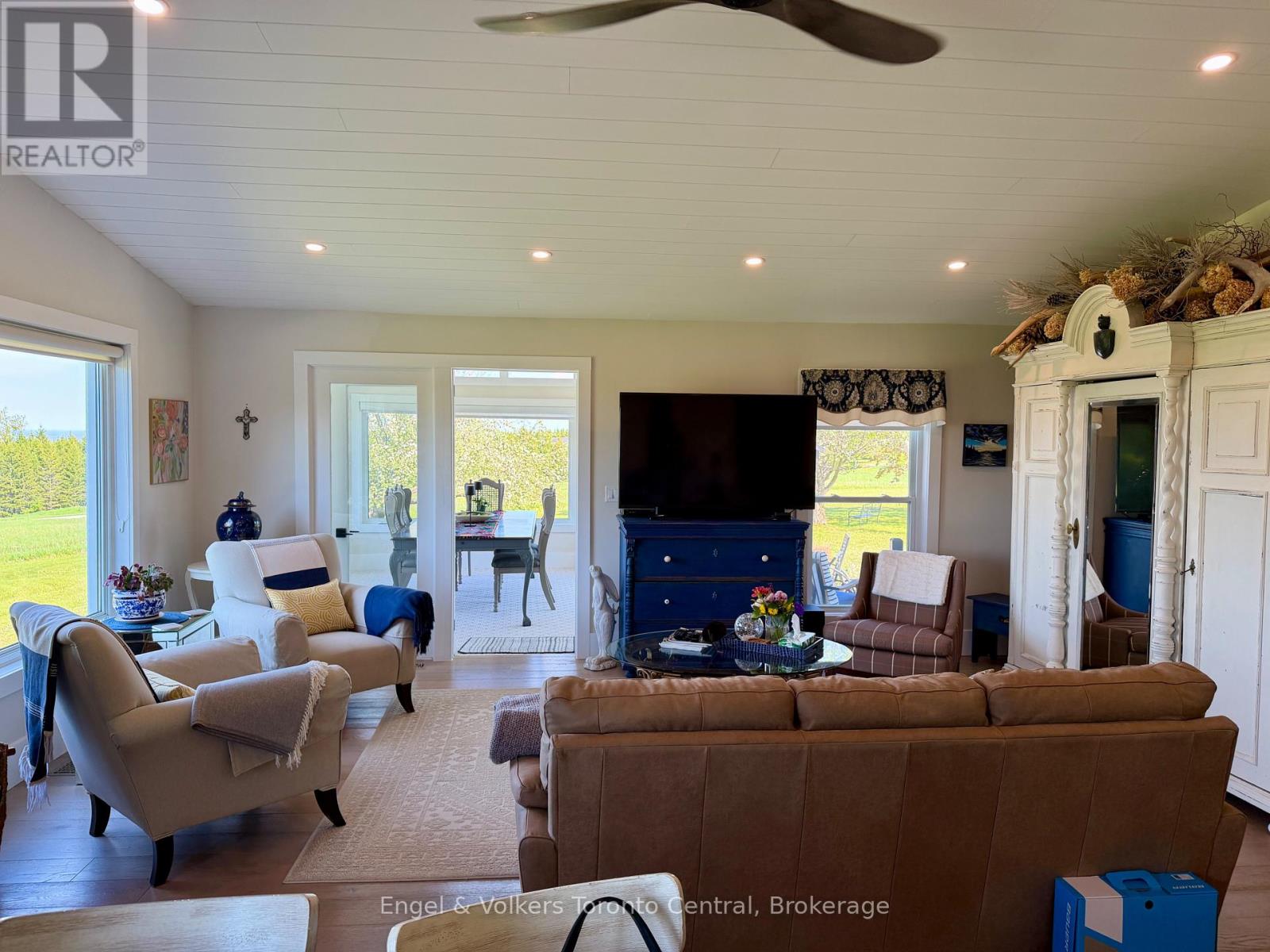 9263 91 County Road, Clearview, Ontario  L0M 1H0 - Photo 11 - S12745154