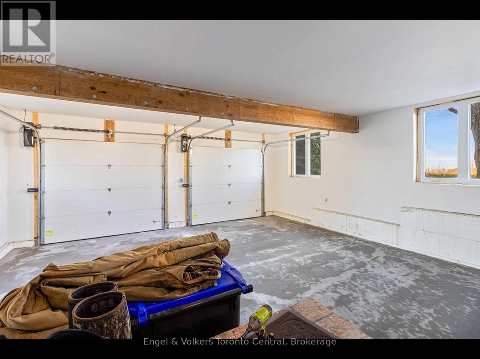 9263 91 County Road, Clearview, Ontario  L0M 1H0 - Photo 34 - S12745154