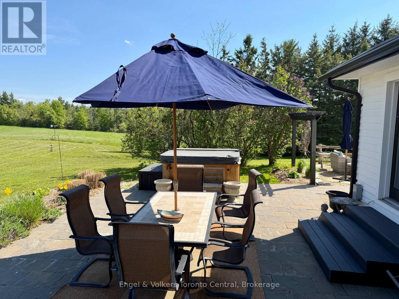 9263 91 County Road, Clearview, Ontario  L0M 1H0 - Photo 38 - S12745154