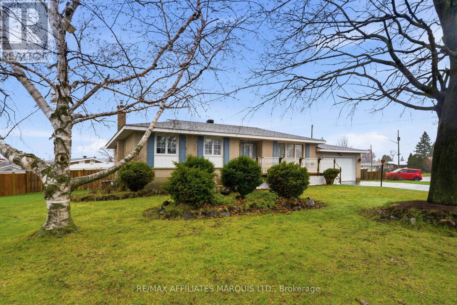 1212 BRODEUR STREET, Cornwall, Ontario