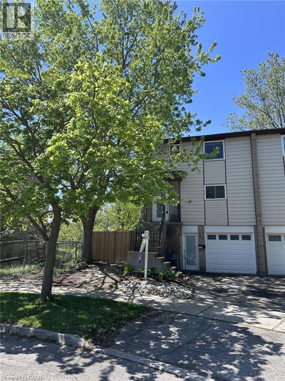 423 CADBURY Court Unit# A, Waterloo, Ontario