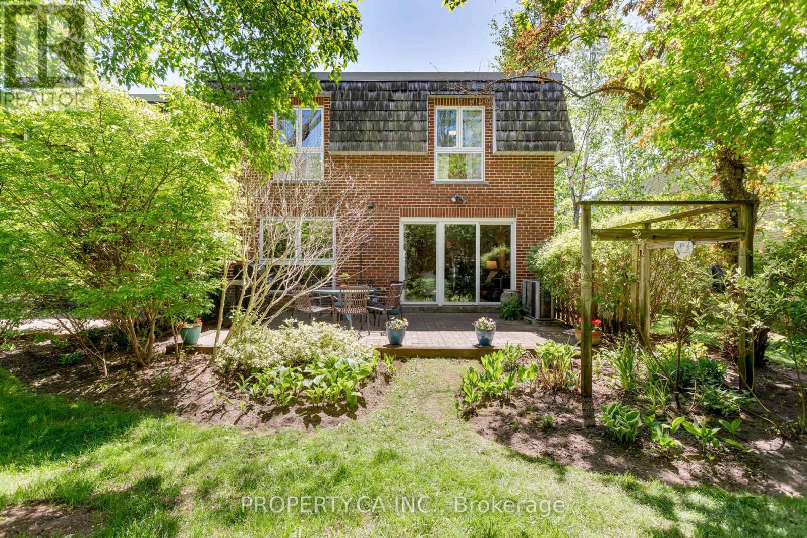 32 Crimson Millway, Toronto, Ontario  M2L 1T6 - Photo 15 - C13173376