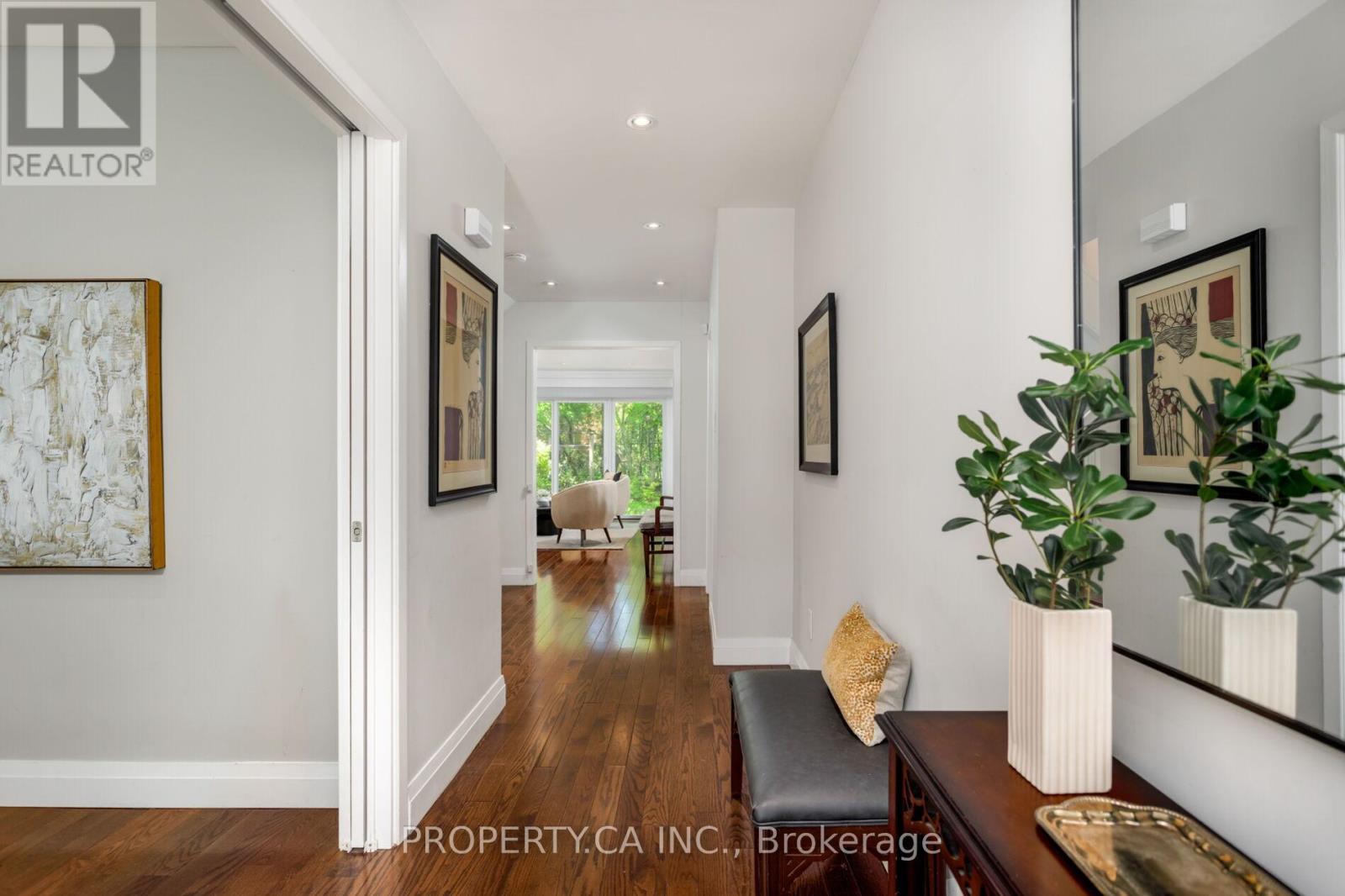 32 Crimson Millway, Toronto, Ontario  M2L 1T6 - Photo 5 - C13173376