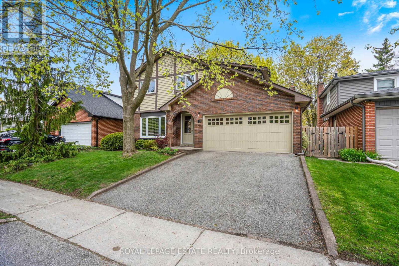 16 ELKWOOD DRIVE, Toronto, Ontario